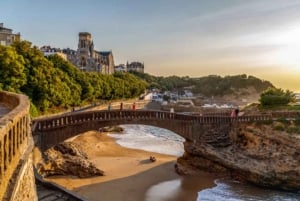 Biarritz: Culture and Food Walking Guided Tour