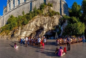 Biarritz: Vierailu Lourdesin pyhäkössä pienessä ryhmässä