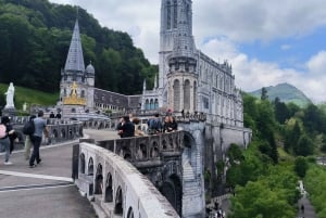 Lourdes: tour guidato con trasporto da Pamplona