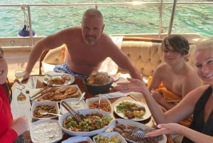 Bodrum : croisière en bateau privé toute la journée avec déjeuner
