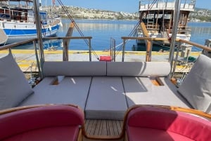 Passeio de barco em Bodrum com partida da praia de Gümbet