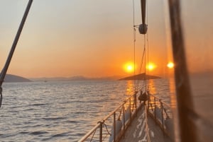 Bodrum : Tour privé en bateau au coucher du soleil à Bodrum