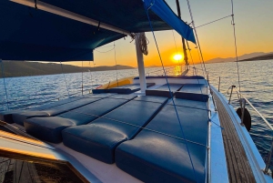 Bodrum : Tour privé en bateau au coucher du soleil à Bodrum