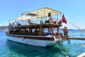 Bodrum: Passeio de barco pelas praias e ilhas com almoço