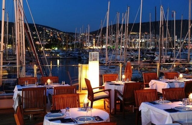 marina yacht club bodrum restaurant