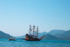 Bodrum: Piratenboot-Kreuzfahrt