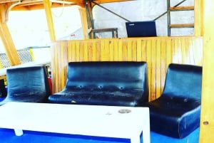 Bodrum: Piratenbootfahrt mit BBQ-Mittagessen und optionaler Abholung