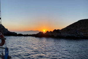From Bodrum: Private Sunset Boat Tour with Dinner & Swimming