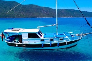 Bodrum: tour en barco privado con snorkel y almuerzo