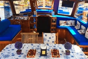 Bodrum: tour en barco privado con snorkel y almuerzo