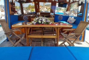 Bodrum: tour en barco privado con snorkel y almuerzo
