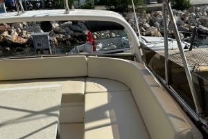 Bodrum: Privat motorbåtstur med badstopp och lunch