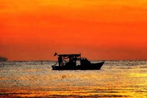 Passeio de barco em Bodrum com partida da praia de Gümbet