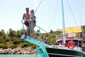 Au départ de Bodrum : excursion en bateau sur l'île d'Orak avec arrêts baignade et déjeuner
