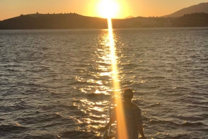 ボドルムから：ディナーと水泳付きのプライベートサンセットボートツアー