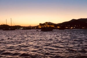 Fra Bodrum: Privat båttur i solnedgangen med middag
