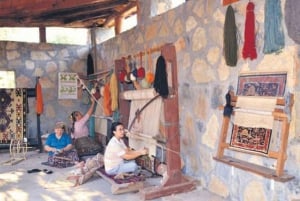 Da Bodrum: tour privato del villaggio con pranzo e trasferimenti