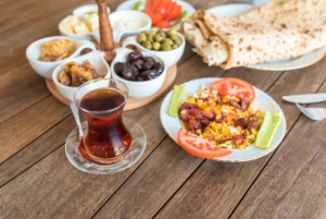 コス発：ボドルムへのオリエンタルバスツアー（往復フェリー＆送迎付き）