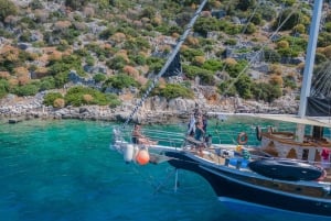 Navigare in Turchia: Crociere in caicco per gruppi di età diverse