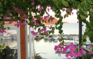 Akyarlar by Leyla Gundogan