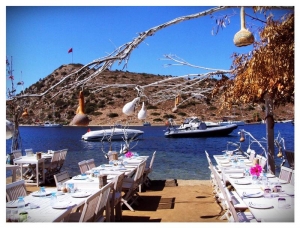 Restaurant by the sea in Gumusluk