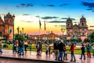 18 p'unchaw: Sipán, Chanchan, Colca, Titicaca y Machu Picchu