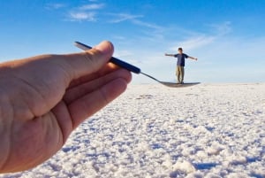 1D Private Tour zu den Salzwiesen von Uyuni und den alten Minen von Pulacayo