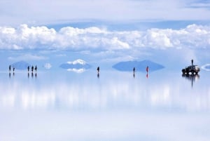 2-tägige private Tour zum Salar de Uyuni mit dem Vulkan Tunupa