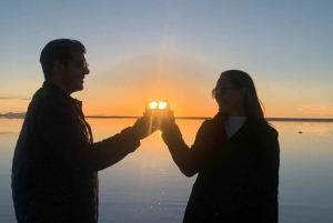 2-dagars privat rundtur: Uyuni Salt Flats till San Pedro de Atacama