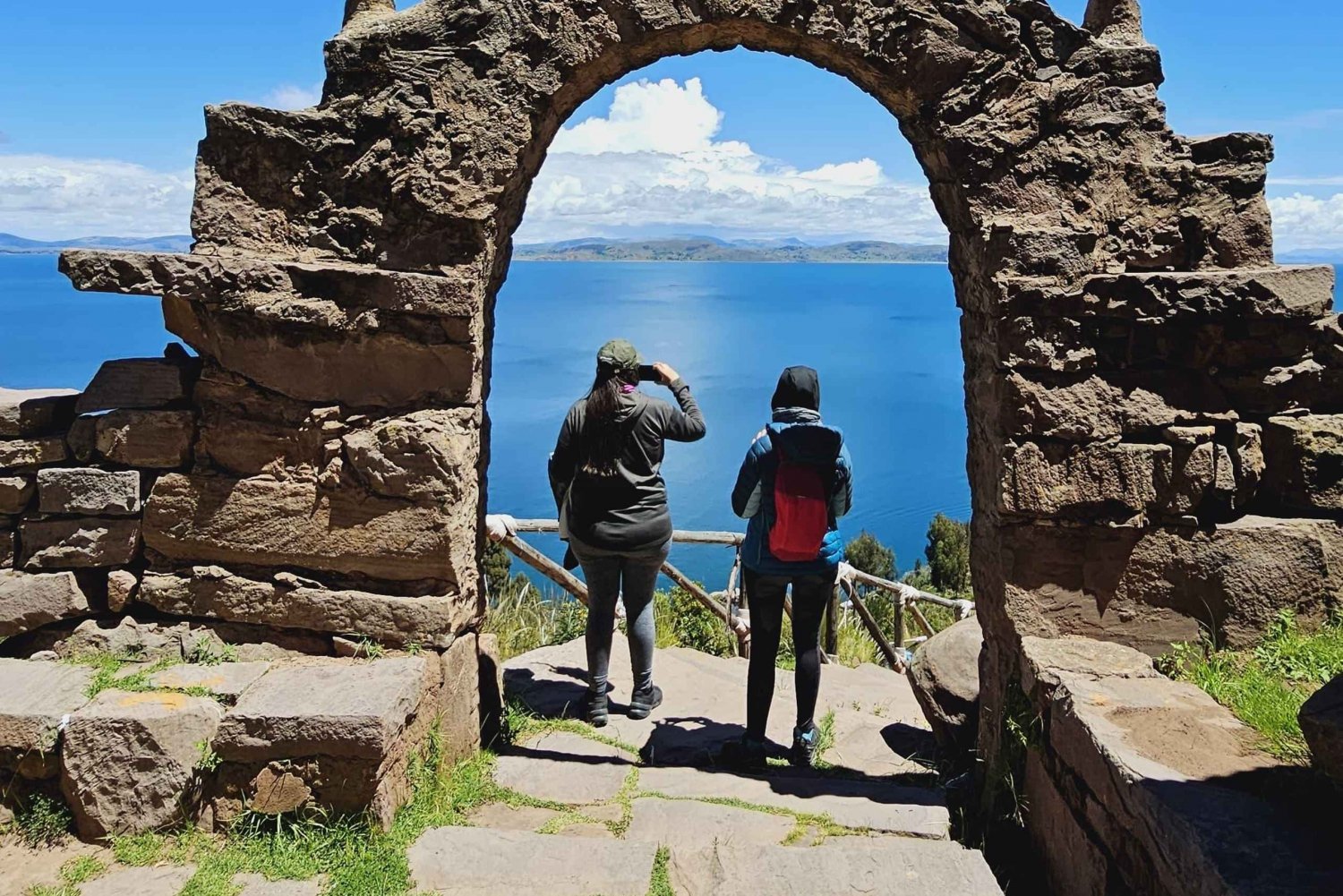 Excursão de 2 dias saindo de Puno: Ilhas Uros, Amantani e Taquile