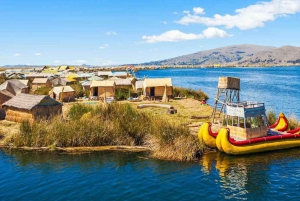 2D:Titicaca-järven kelluvat saaret Uros ja Taquilen saari