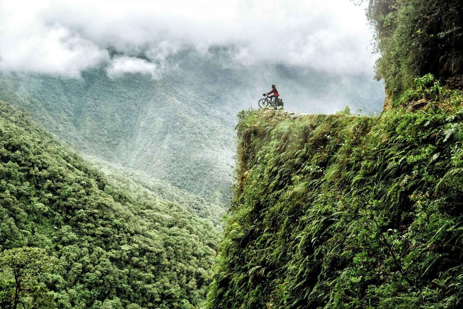 Bolívia: Passeio de bicicleta pela Estrada da Morte com almoço e transfer do hotel