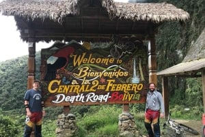 Bolívia: Passeio de bicicleta pela Estrada da Morte com almoço e transfer do hotel