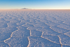 BOLIWIA: ODKRYJ SOLNISKO UYUNI W 2 DNI/1 NOC