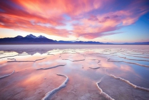 Bolivia: Auringonlasku Salar de Uyunin suolatasangolla