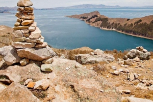 Katamaraani Titicaca-järvellä ja vierailu Isla del Sol -saarelle.