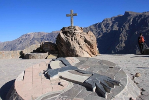 Colca Canyon-utflukt 2 dager med avslutning i Puno