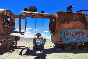 Day Tour Uyuni Salt Flats with lunch and sunset