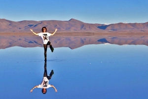 Englanninkielinen opas Salar Uyuni 2D 1N. Tunupa-tulivuoren reitti