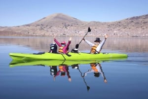 Explore the magic of Puno: Uros Island in Kayak (Entrance)