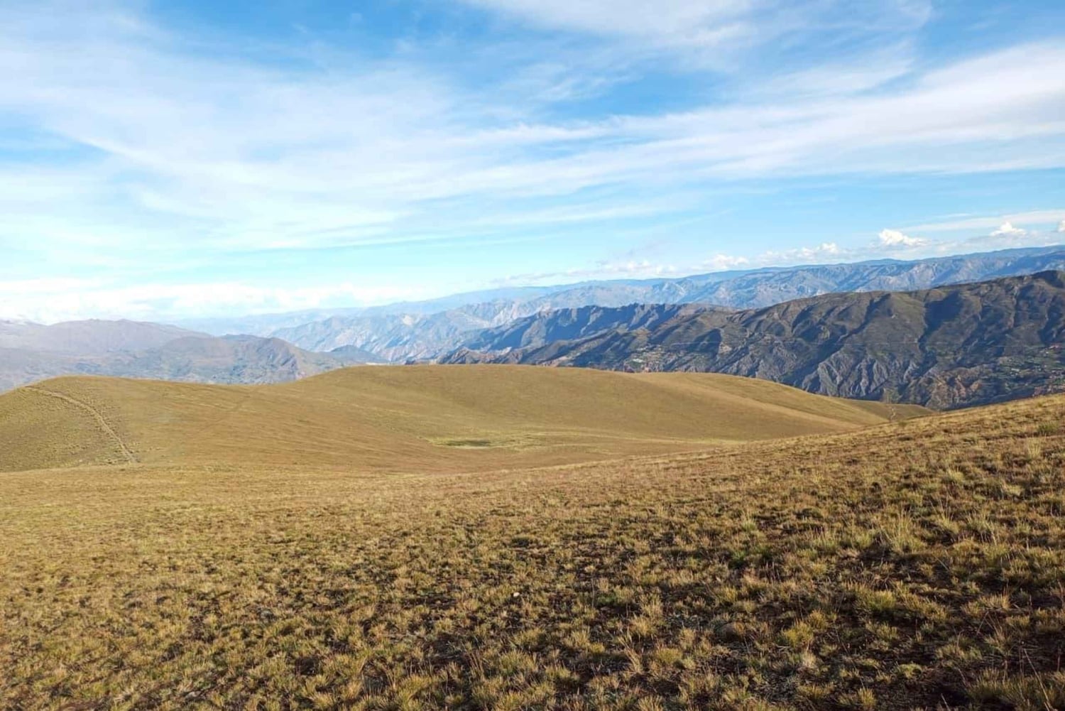 Exploring the Alaxpacha Viewpoint and the Valley of Souls