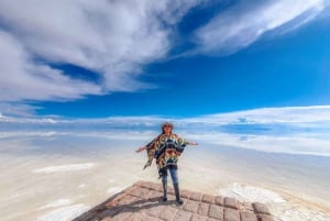 Från Atacama: Uyuni Salt Flat 4 dagar den största salta plattan