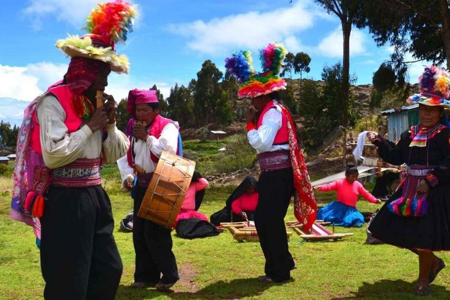 Fra Cusco: 1-dags busstur med sovevogn til Titicacasjøen + lunsj