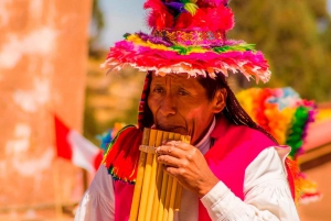 De Cusco: Excursão de 1 dia em ônibus com leito para o Lago Titicaca + almoço