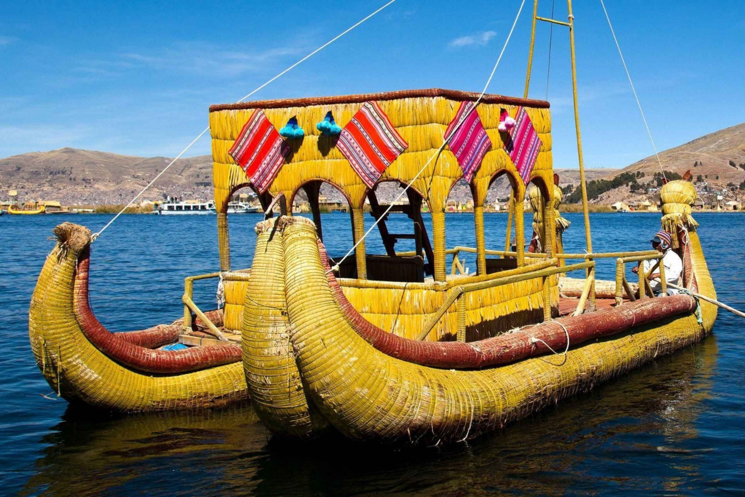 Desde Cusco: Lago Titicaca - Tour de día completo en autobús-cama