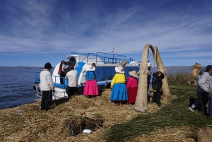 Cuscosta: Titicaca-järvi, Uros ja Amantani makuubussilla
