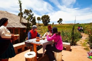 Fra Cusco: Puno-tur 2 dage Uros, Amantaniny og Taquile