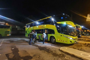 Desde Cusco: Uros y Taquile + Autobús-cama y Comidas