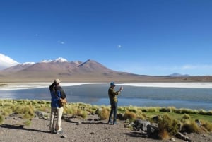 Fra La Paz: 2-dages flyrejse til Uyuni Salt Flats og den røde lagune.