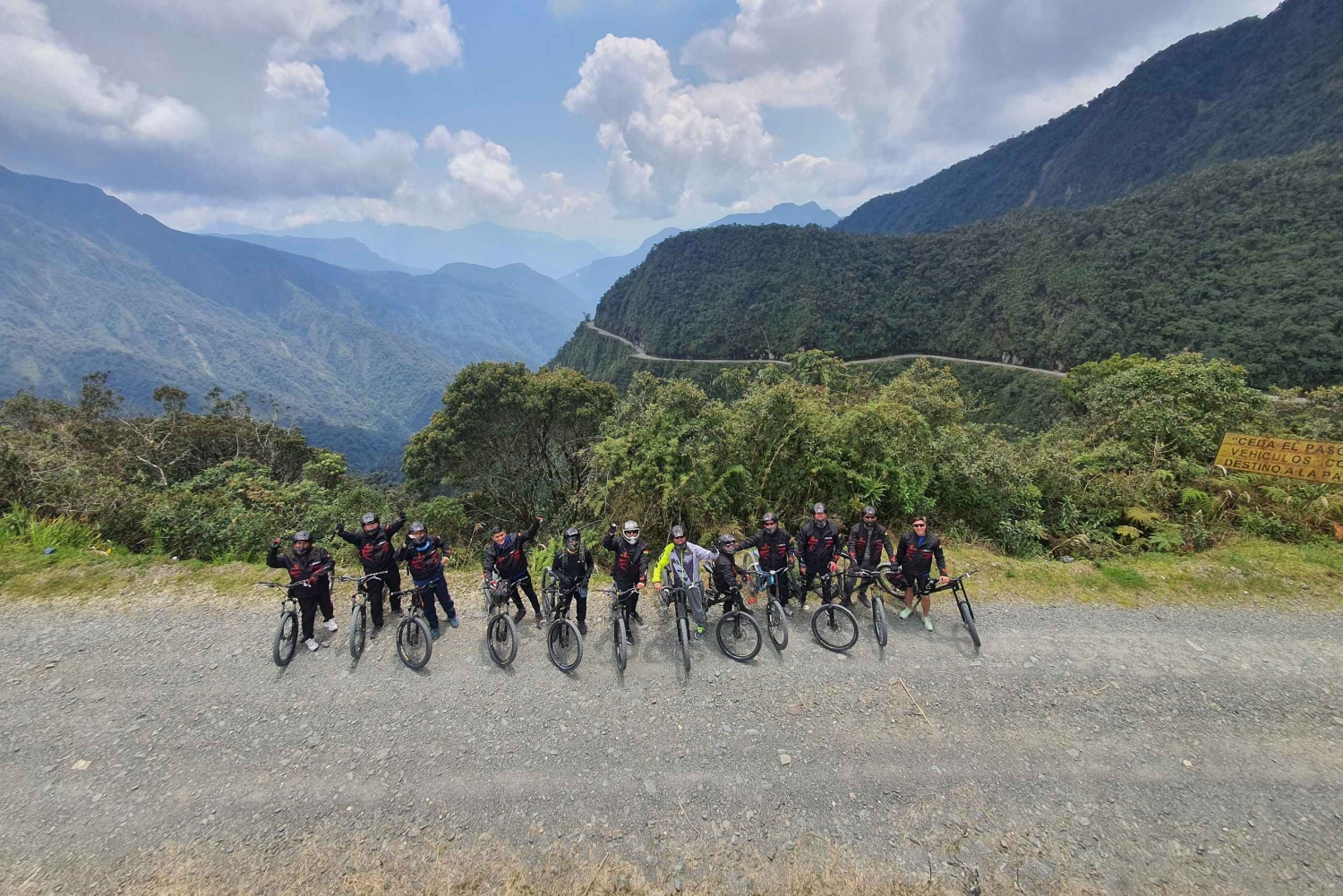 Fra La Paz: 3-dagers sykkeltur på Death Road og saltslettene i Uyuni